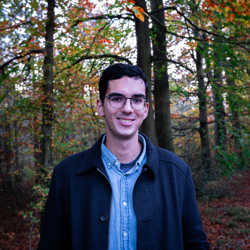 Alex Stephens headshot.