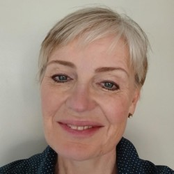 Photo of Clare Simpson